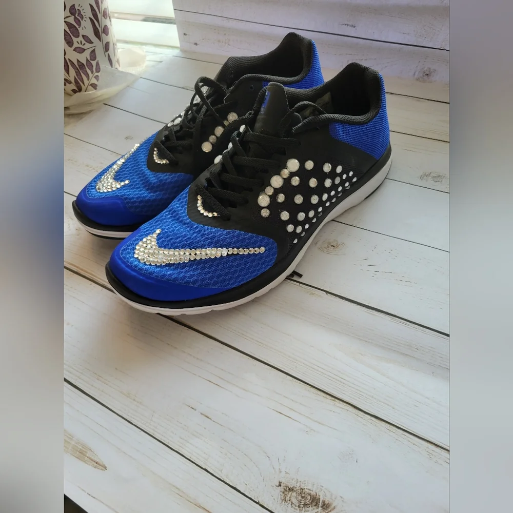 Nike Blue Black & White running sneakers with custom bling accent - Picture 5 of 6